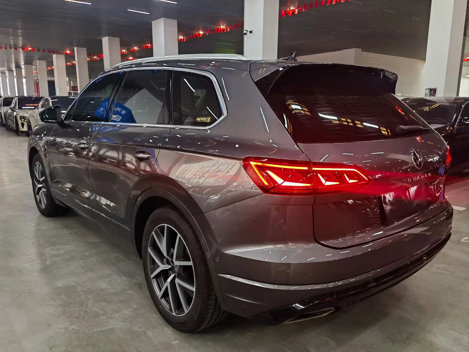 Фото 6 - Volkswagen Touareg