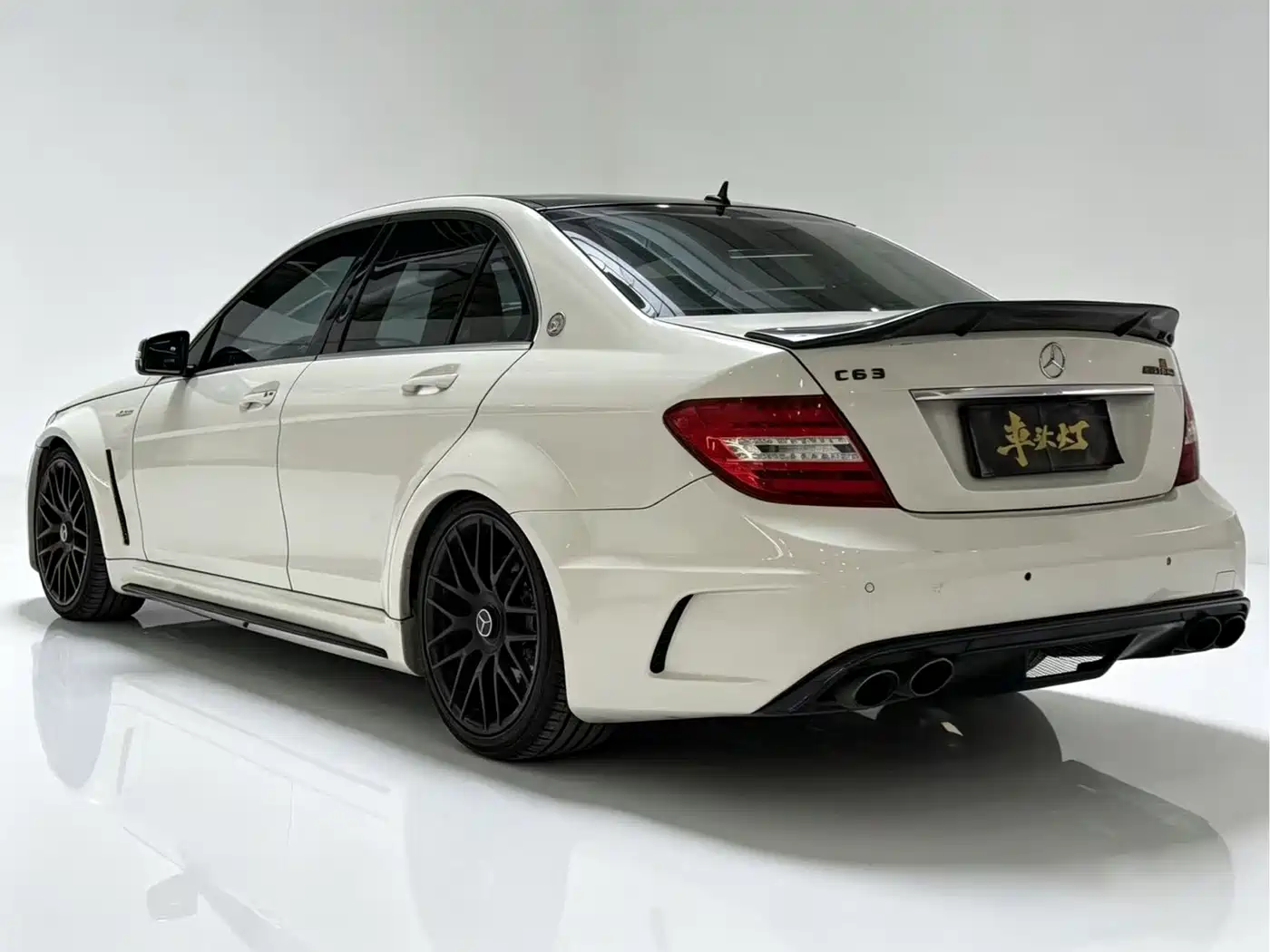 Mercedes-Benz C-Class AMG 2010 AMG C 63 Sport Enhanced Edition фото 7