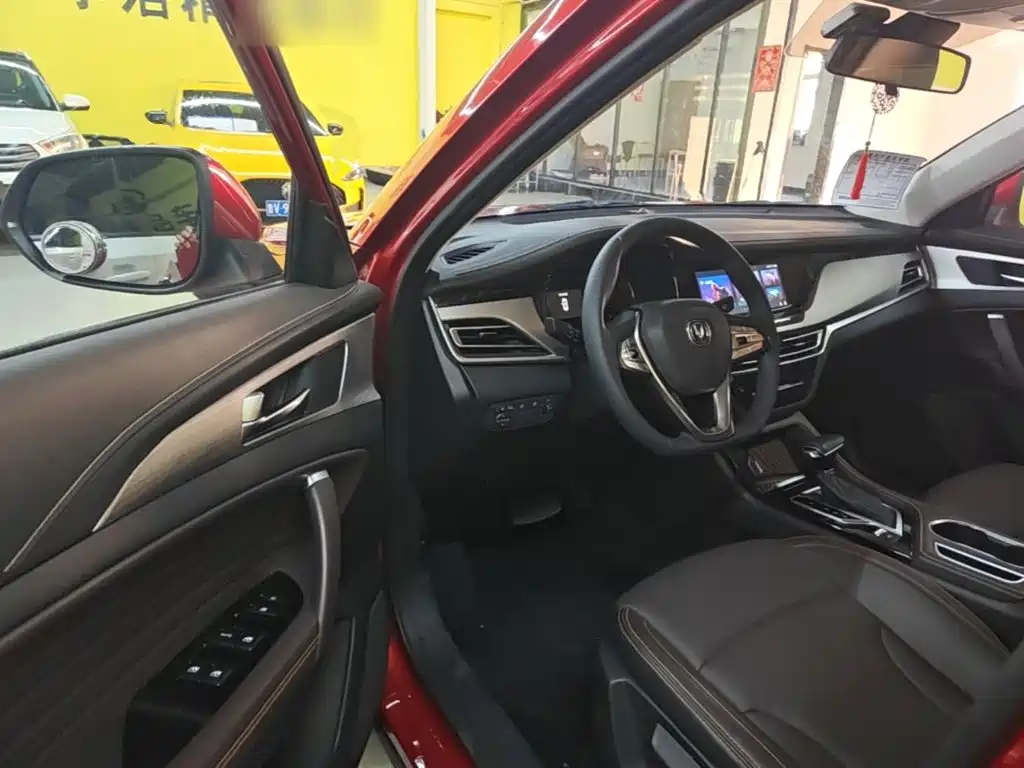 Changan CS35 PLUS 2019 2018 1.6L Automatic Cool Connect China V