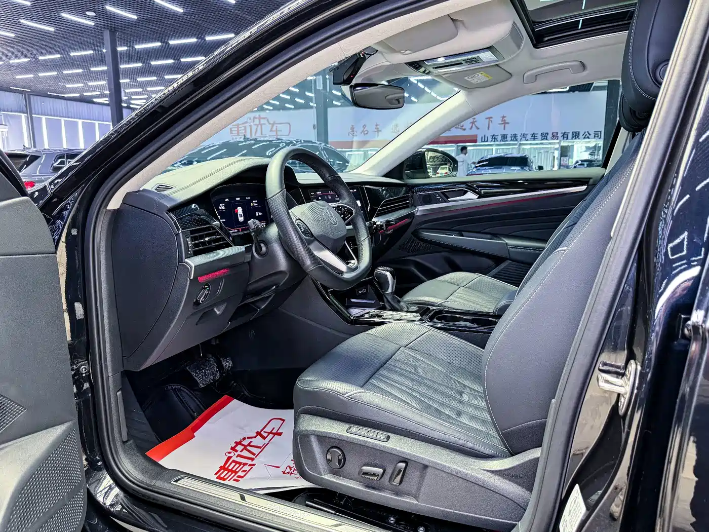 Фото 8 - Volkswagen Passat