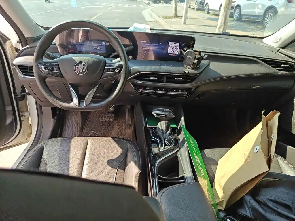 Photo 5 - Buick Verano