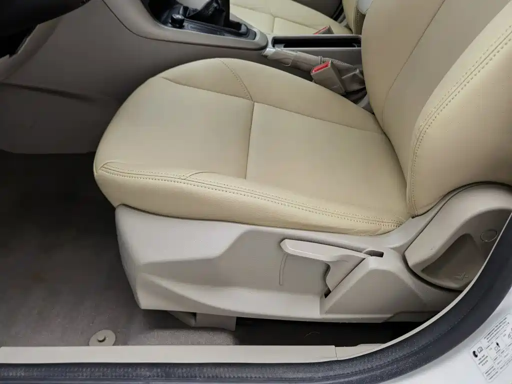 Photo 20 - Ford Focus