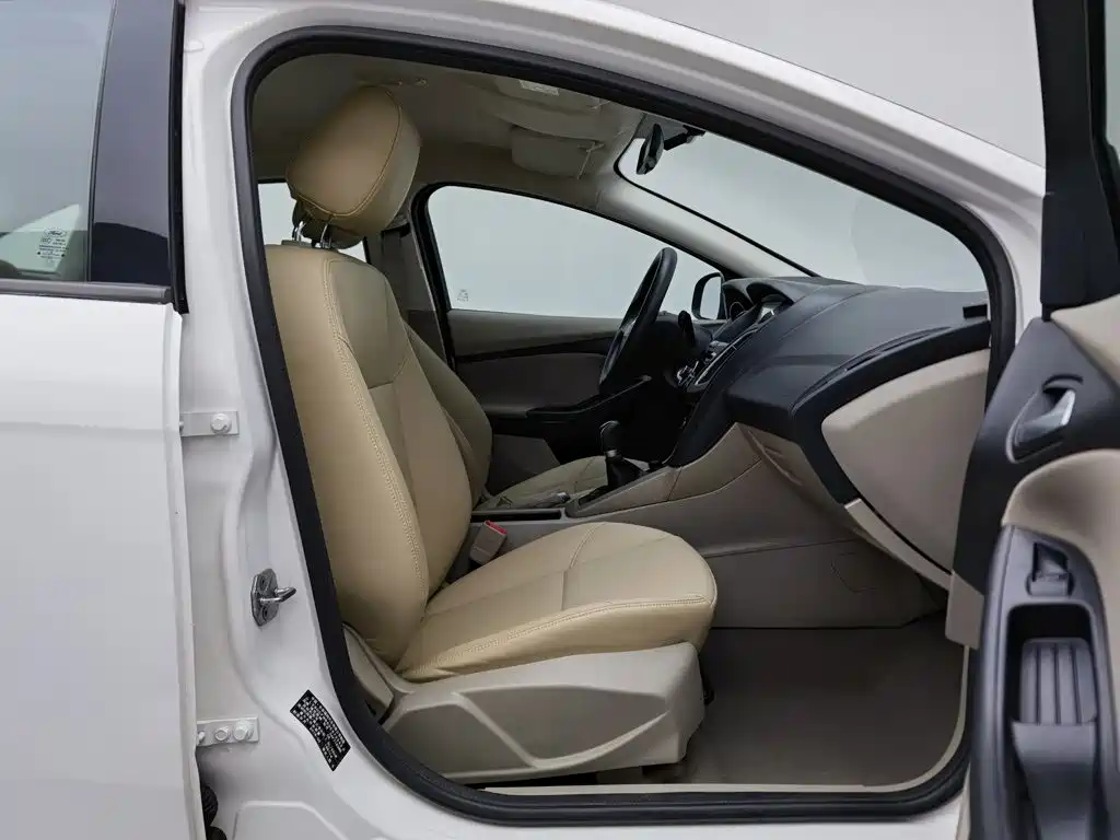Photo 23 - Ford Focus