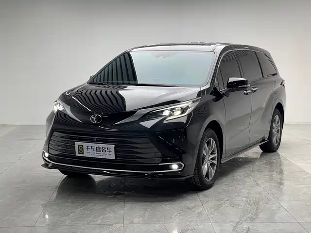 Toyota Sienna 2025
