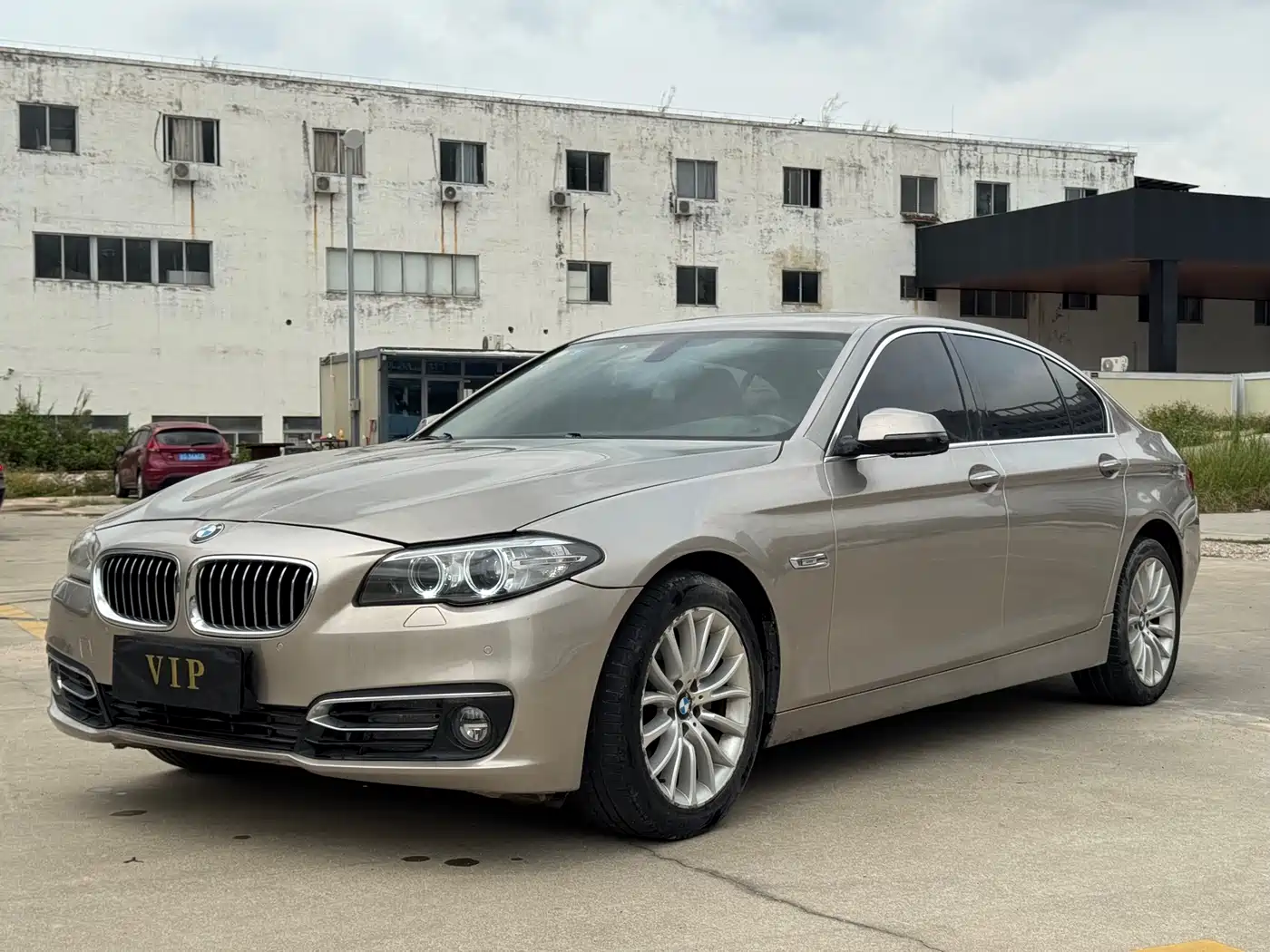 BMW 5 Series 2014 525Li Luxury Design Package