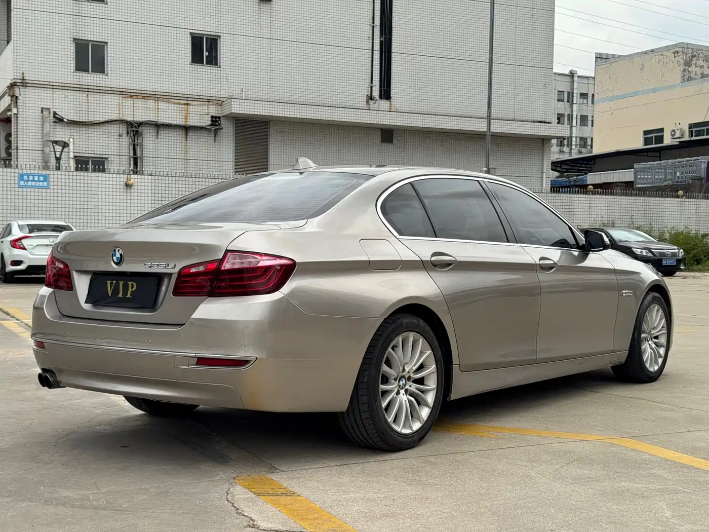 BMW 5 Series 2014 525Li Luxury Design Package фото 20