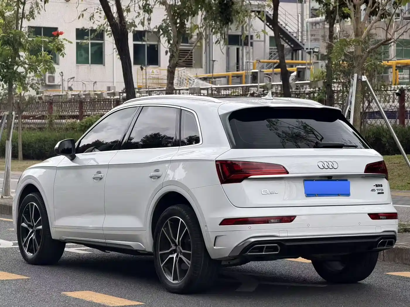 Audi Q5L 2022 45T Luxury Dynamic фото 4