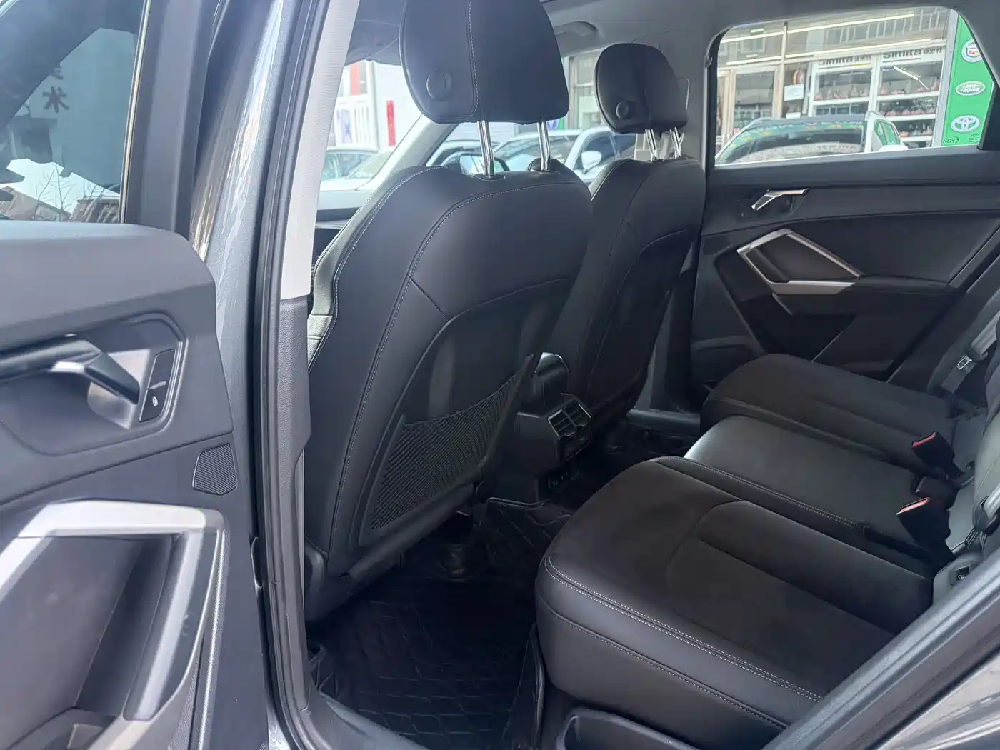 Audi Q3 2021 35 TFSI Lifestyle Edition фото 14