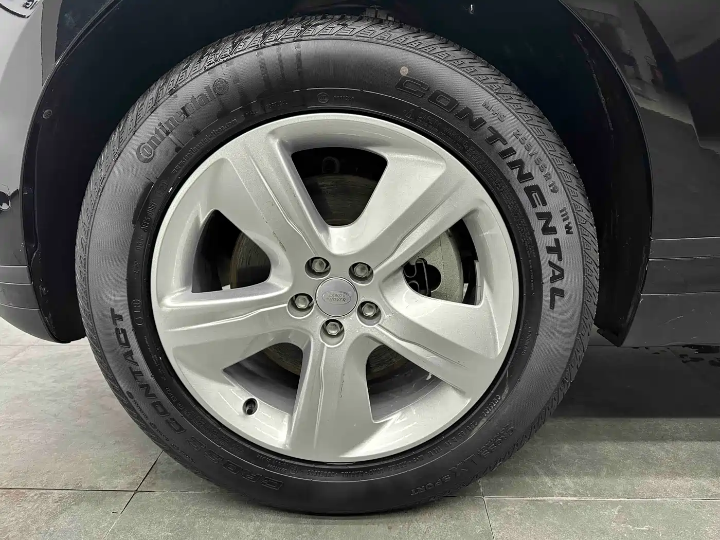 Land Rover Range Rover Velar 2024 S фото 4