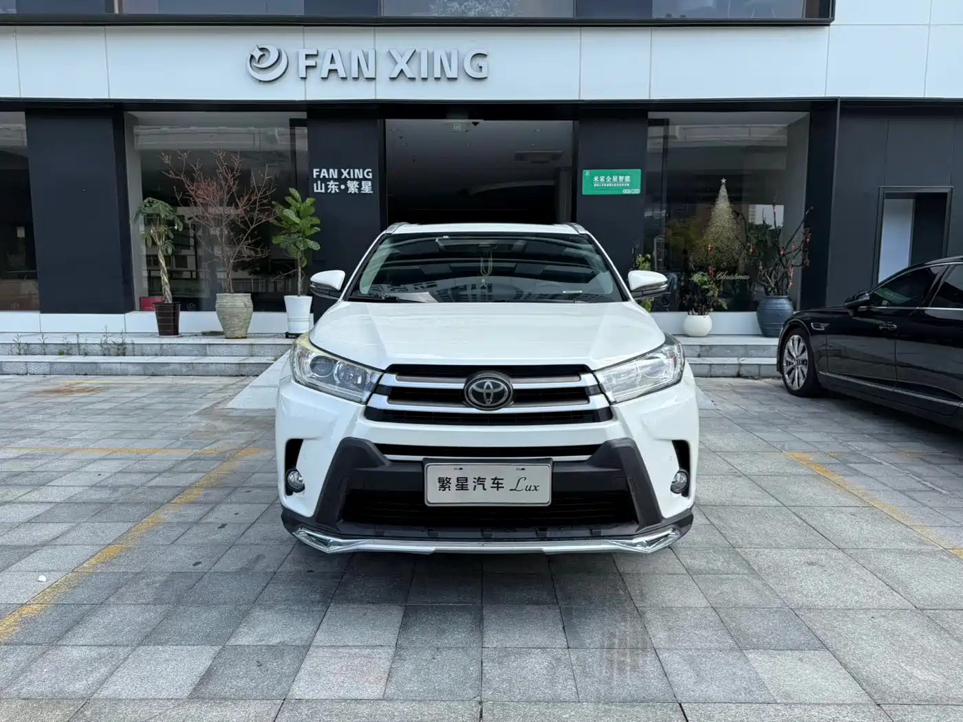 Фото 2 - Toyota Highlander