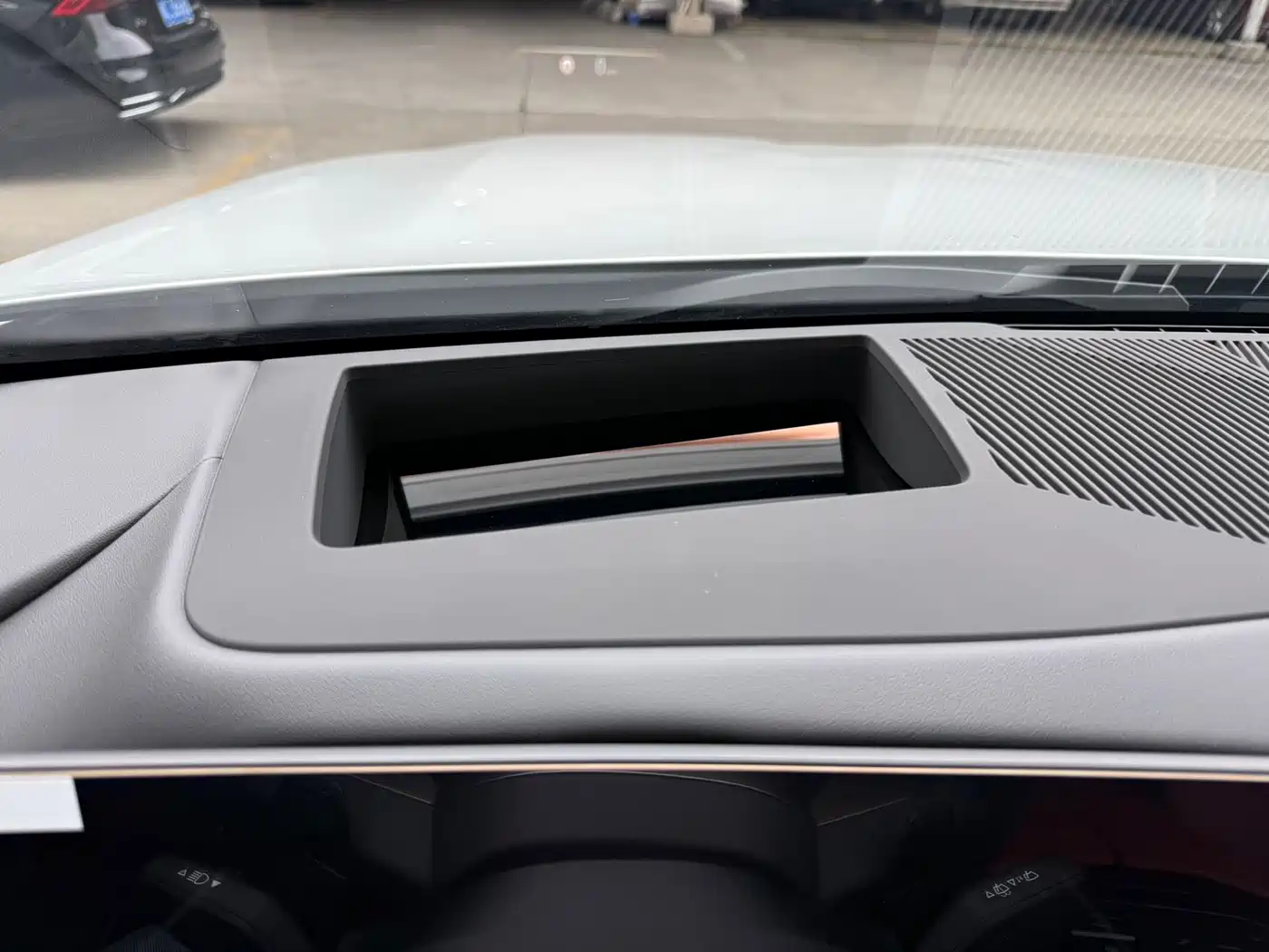 BMW 5 Series 2025 530Li Premium M Sport Package фото 11