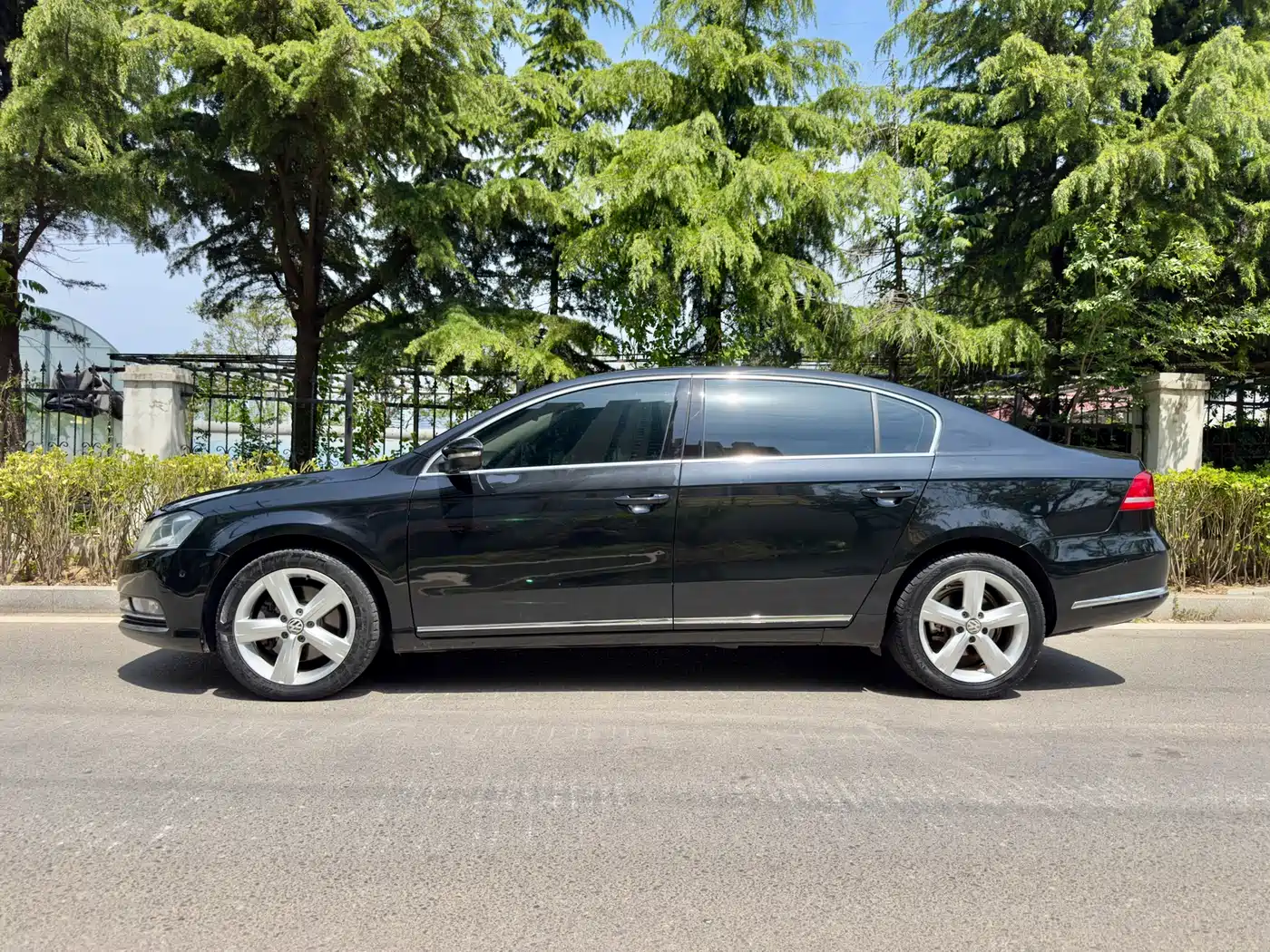 Volkswagen Magotan 2013 1.8TSI Luxury фото 2