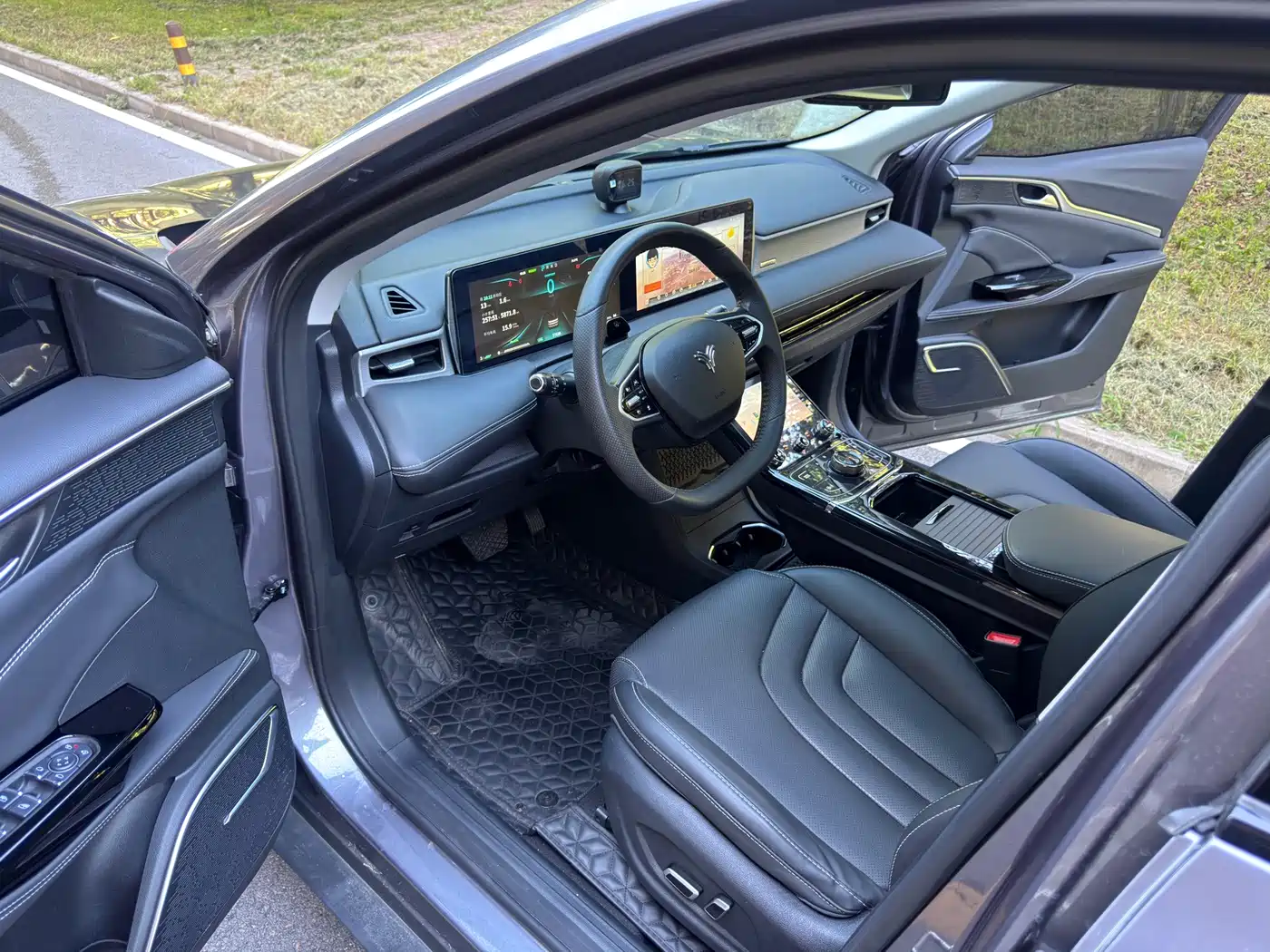 Фото 7 - Nezha Auto Neta U