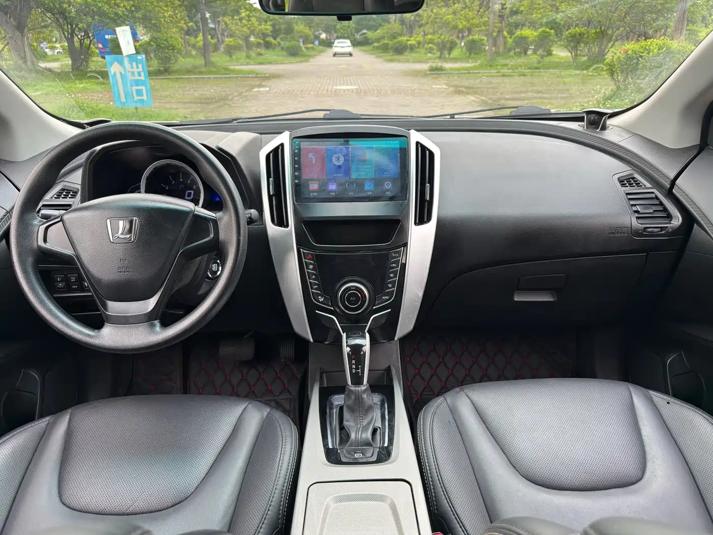 LUXGEN EXCELLENT 6 SUV