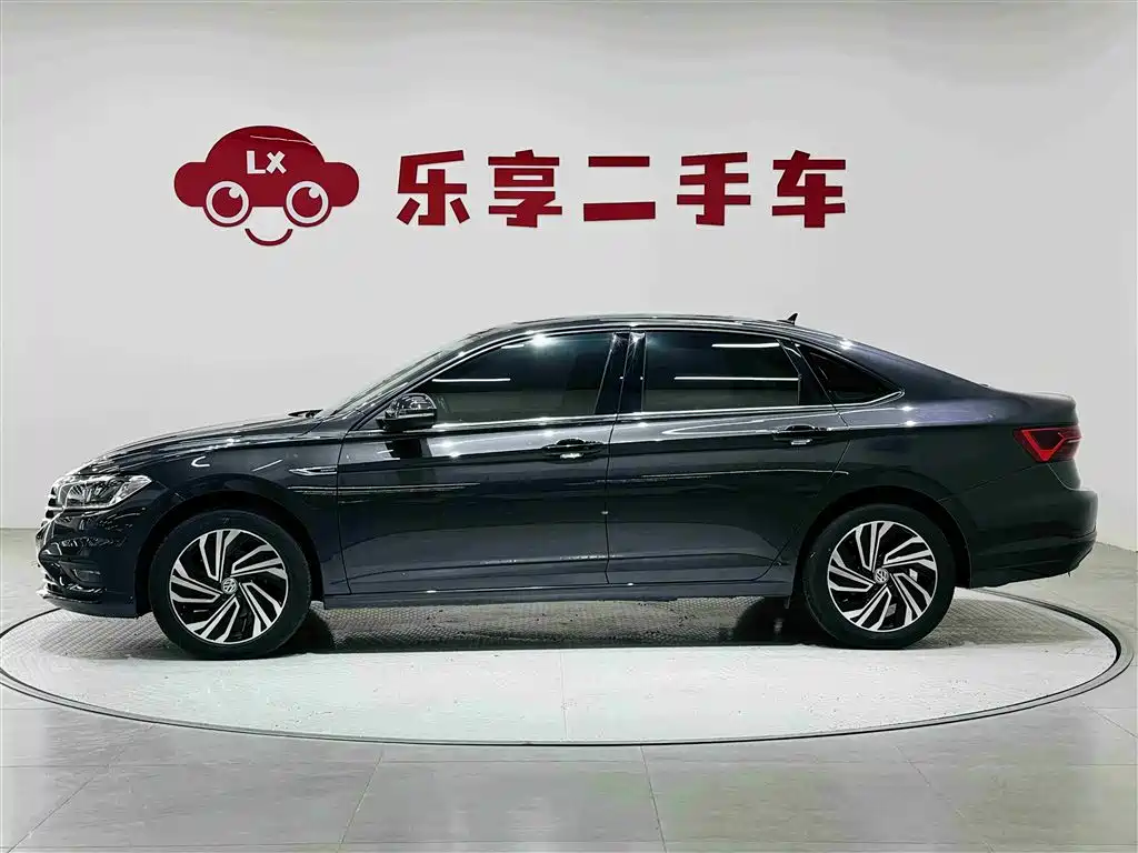 Volkswagen Sagitar 2021 280TSI DSG 30th Anniversary Edition фото 2