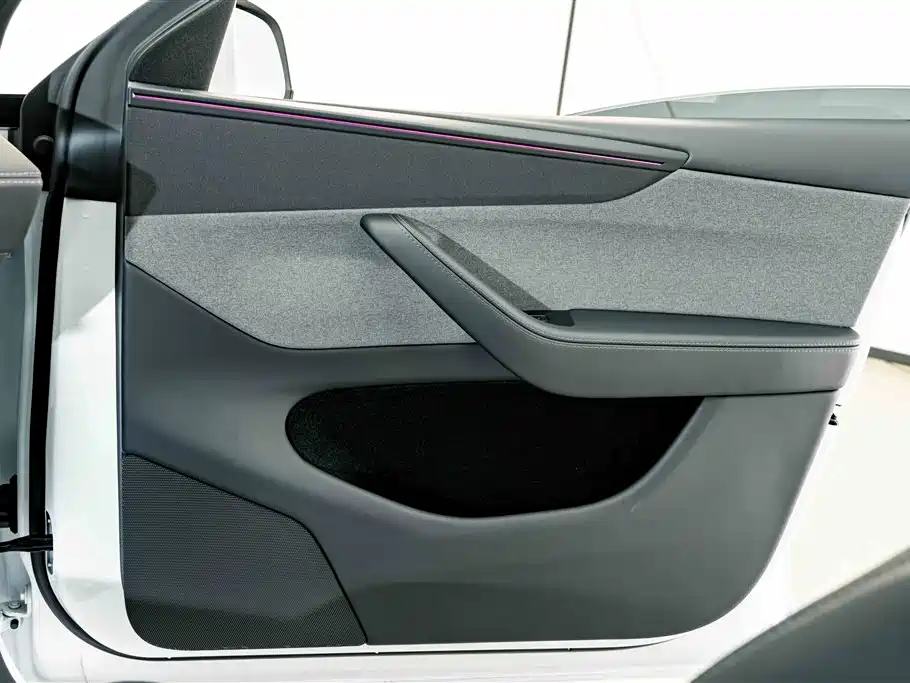 Tesla Model Y 2026 2026 Rear-Wheel Drive