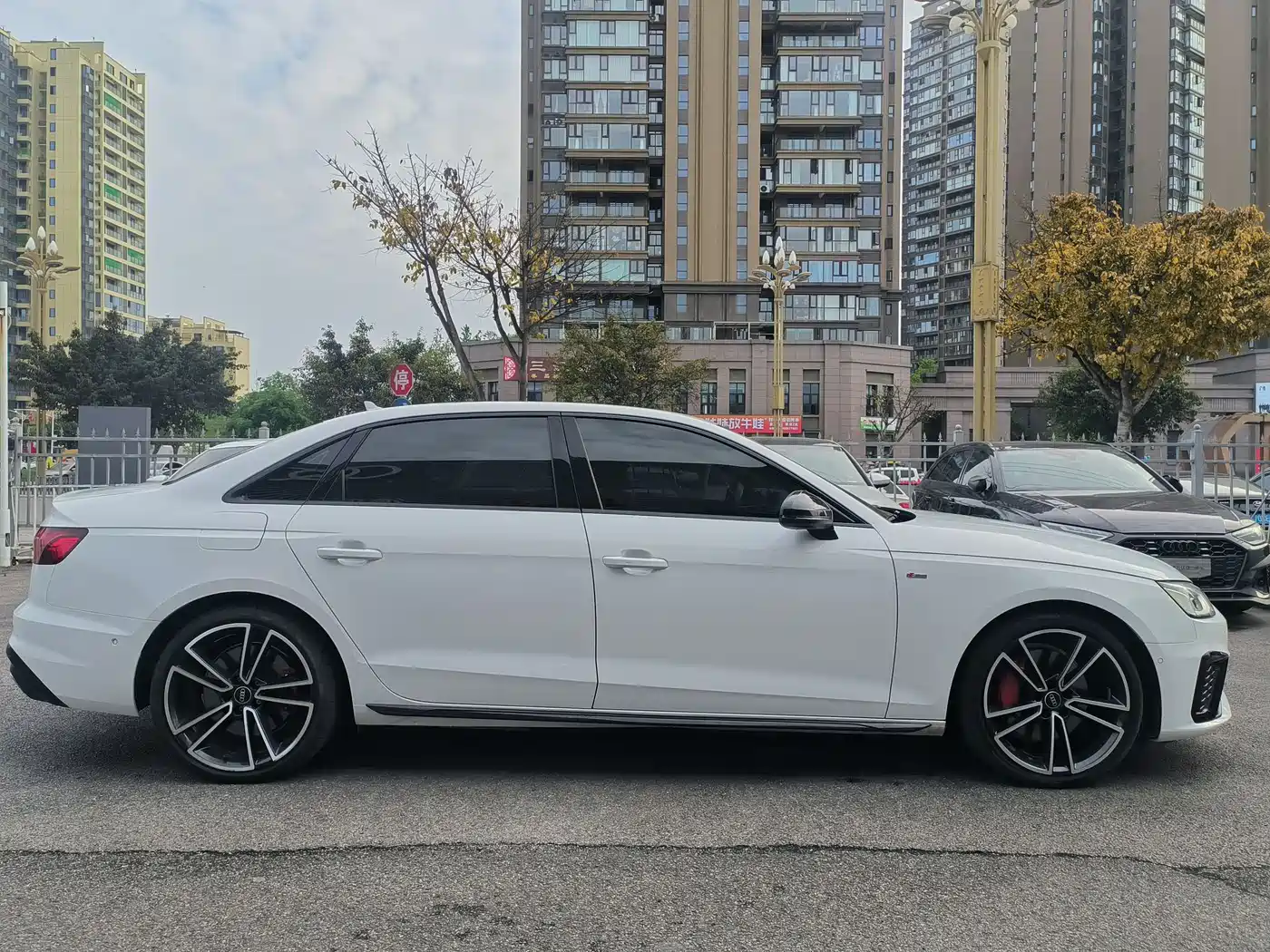 Audi A4L 2023 45 TFSI quattro Premium Sport фото 3