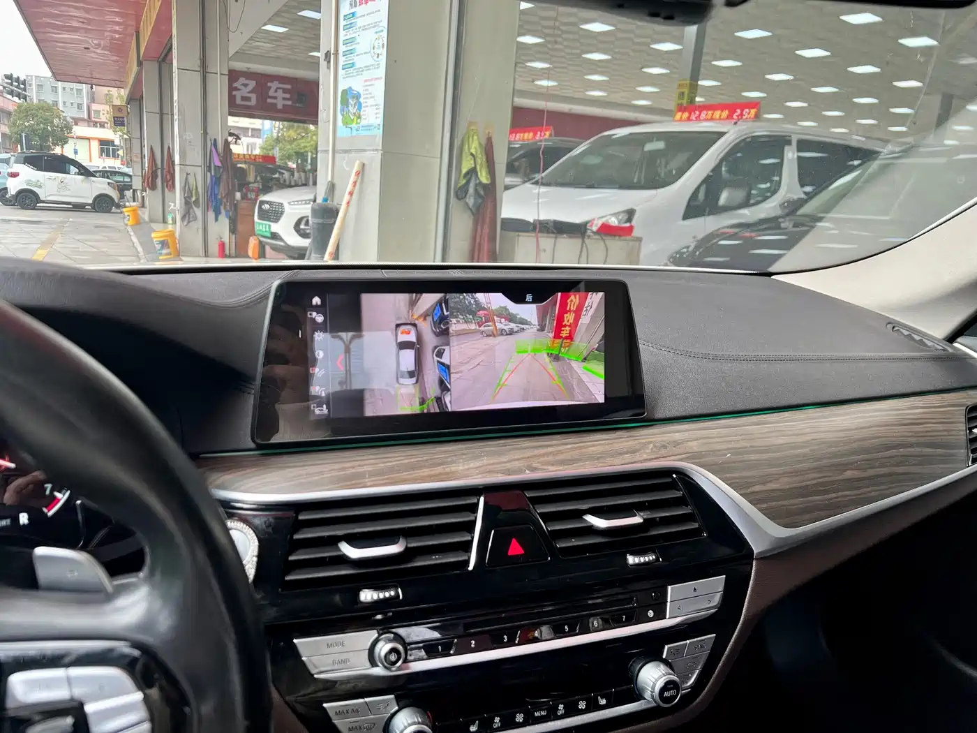 BMW 5 Series 2019 530Li Leading Luxury Package фото 12