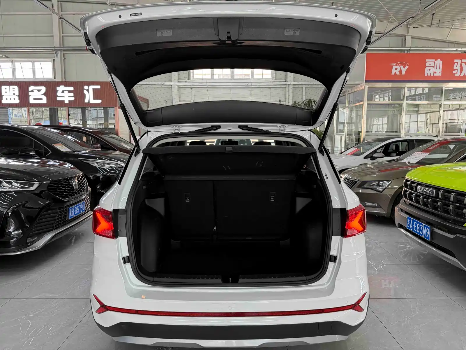 Photo 19 - Jetta VS7