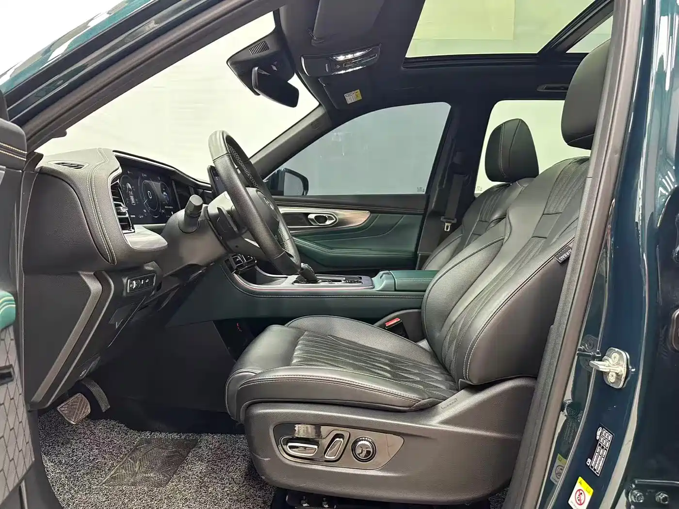 GAC Trumpchi Trumpchi GS8 2022 Pilot Series 2.0TGDI 2WD Luxury Smart Connect Edition (7-Seater) фото 14