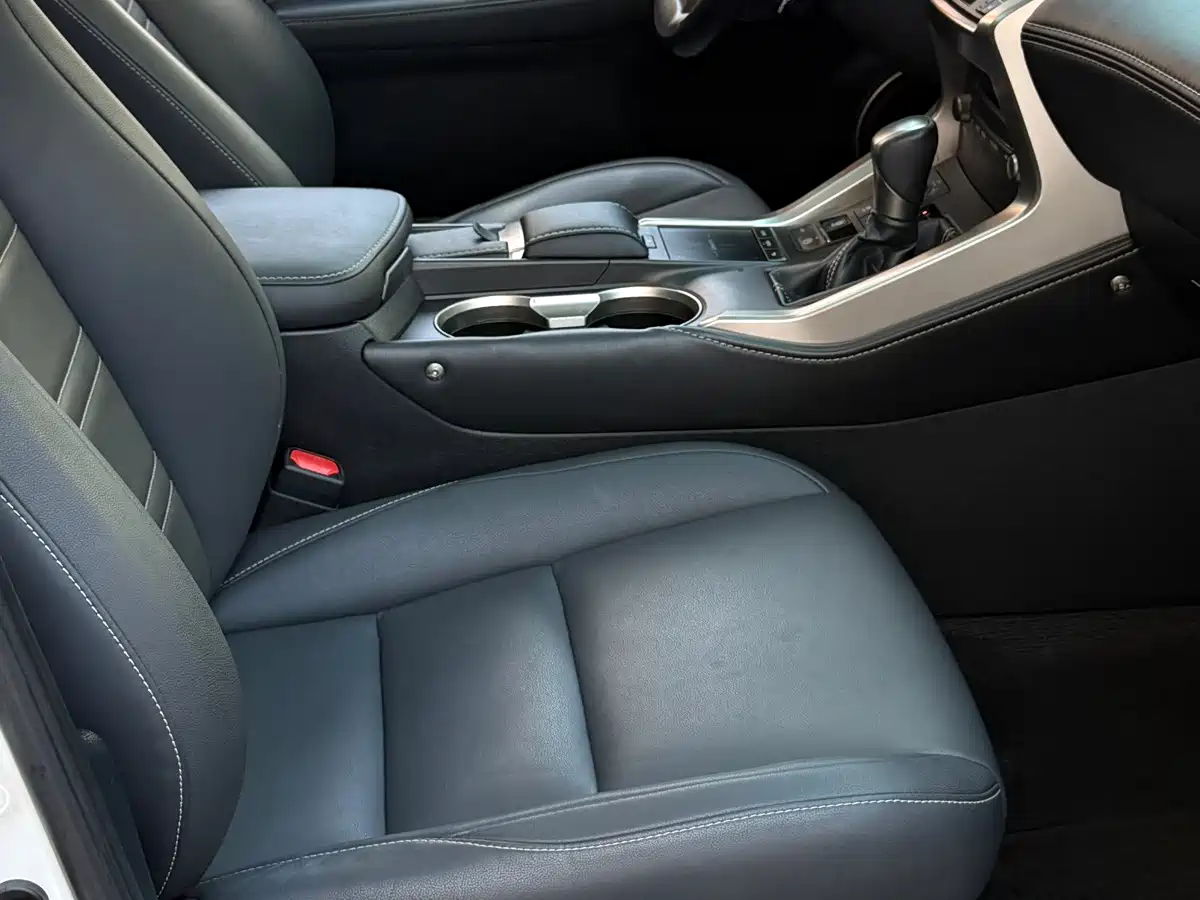Photo 25 - Lexus NX