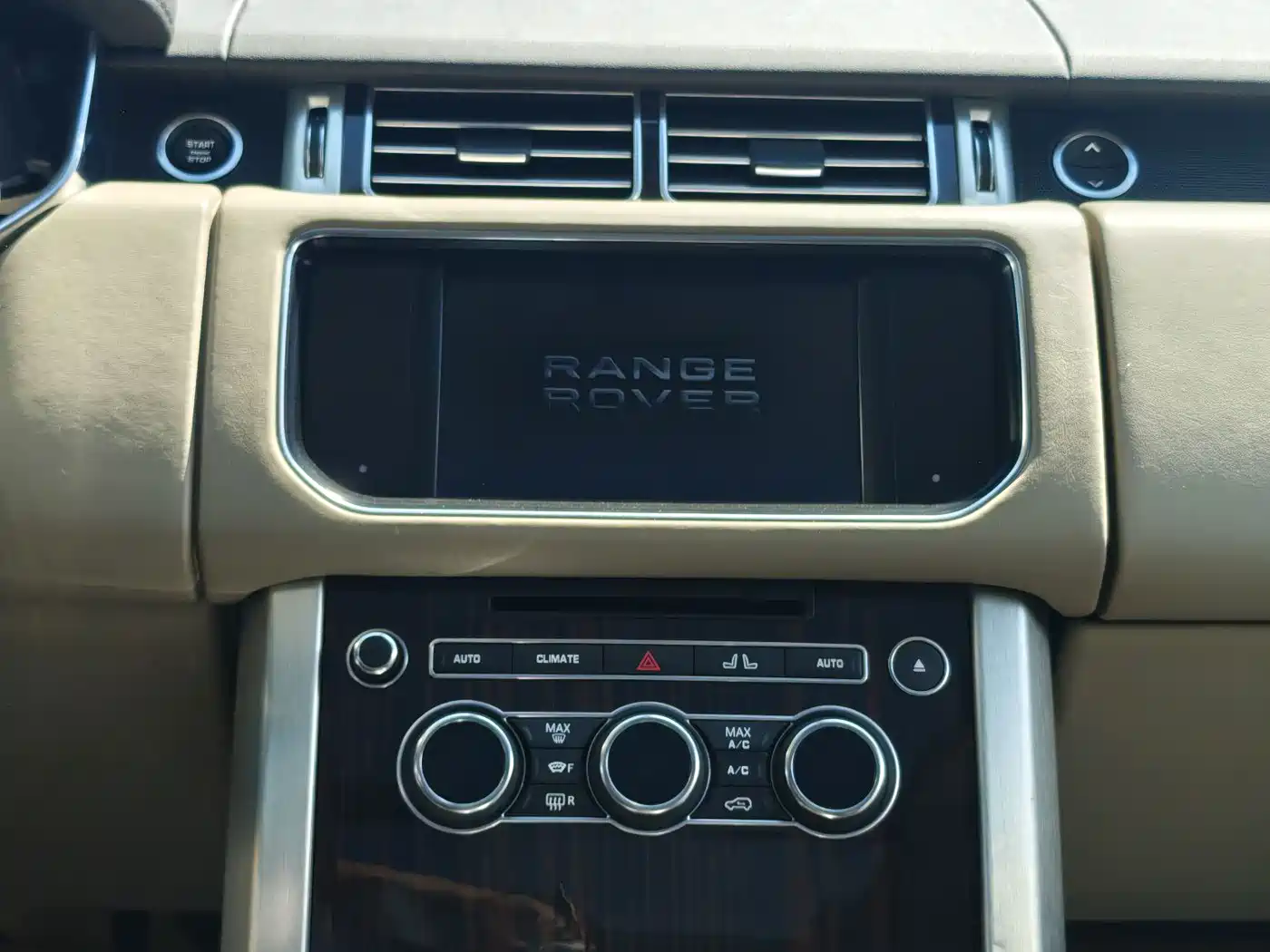 Land Rover Range Rover 2013 NA 5.0 V8 Vogue фото 7