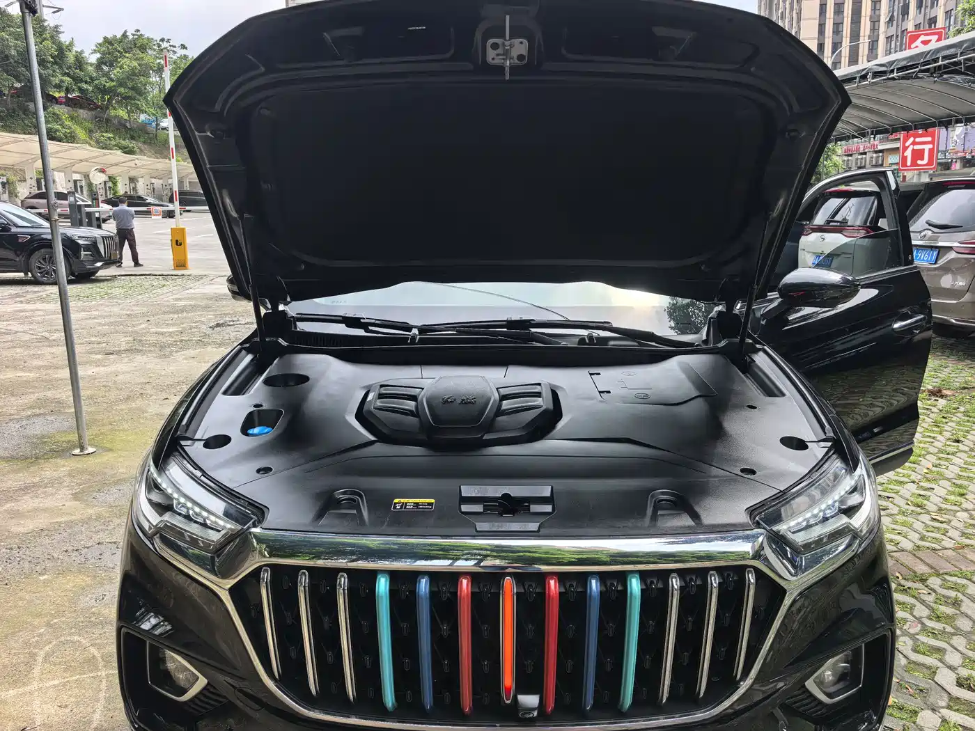 Hongqi HS5 2022 2.0T Smart Connect Premium Edition фото 16