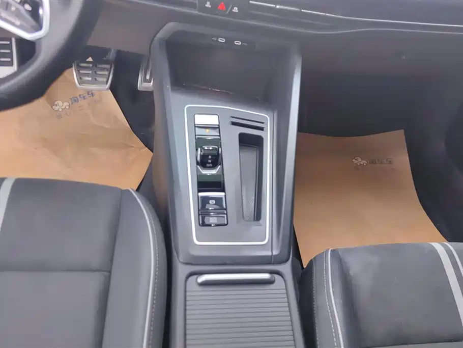 Volkswagen Golf 2023 280TSI DSG R-Line Lite фото 16