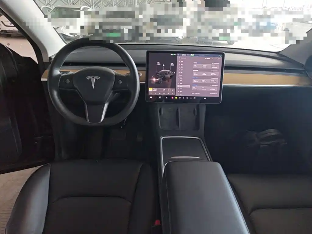 Фото 10 - Tesla Model Y