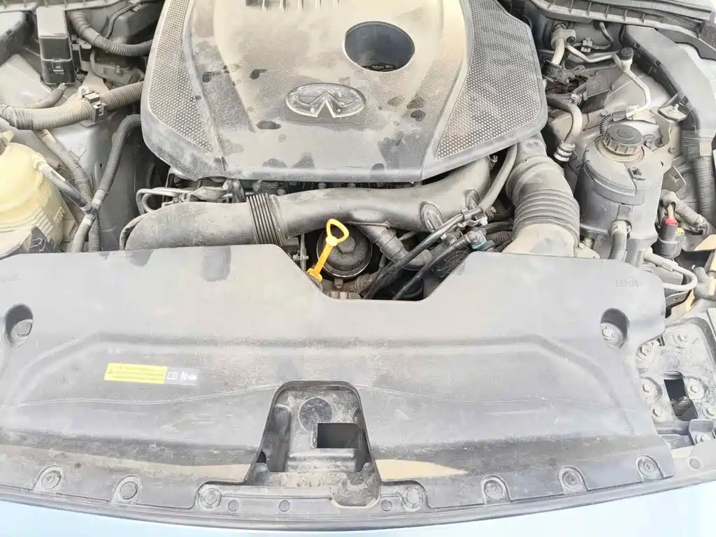 Photo 9 - Infiniti Q50L