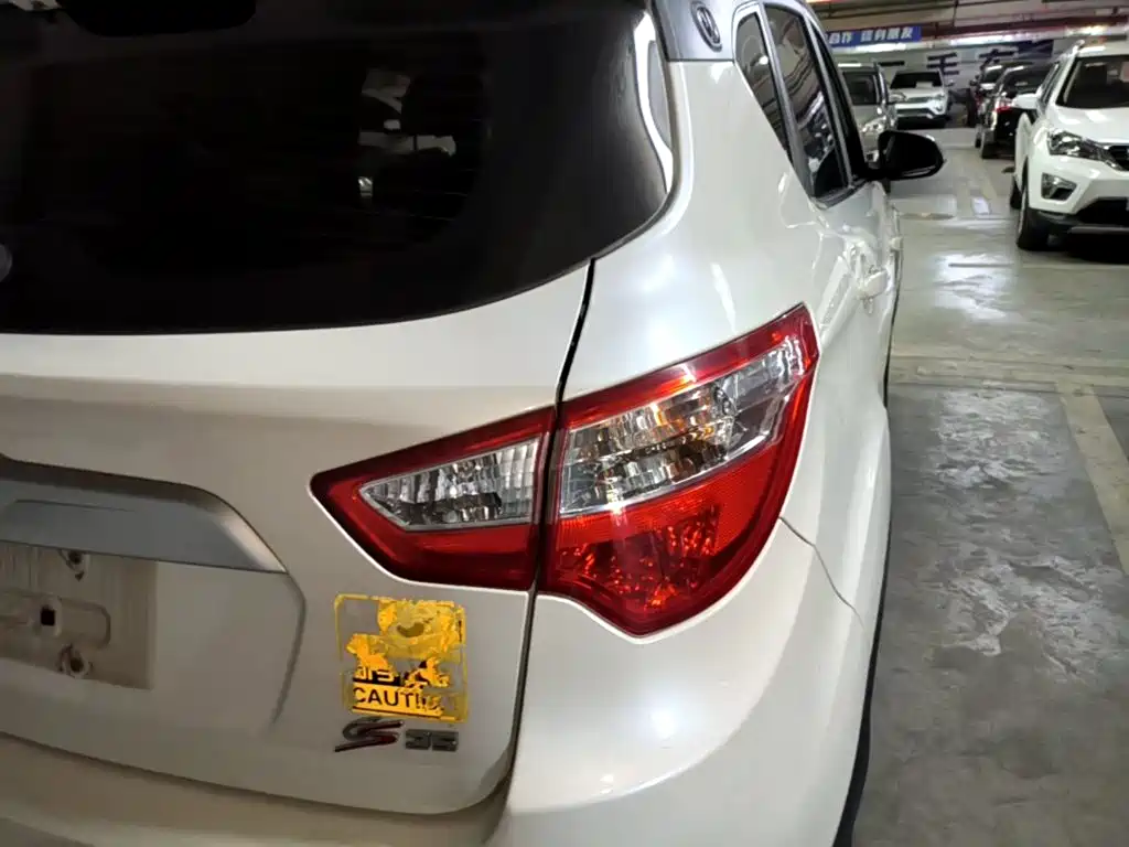 Changan CS35 2015 2015 1.6L Manual Premium (China IV)