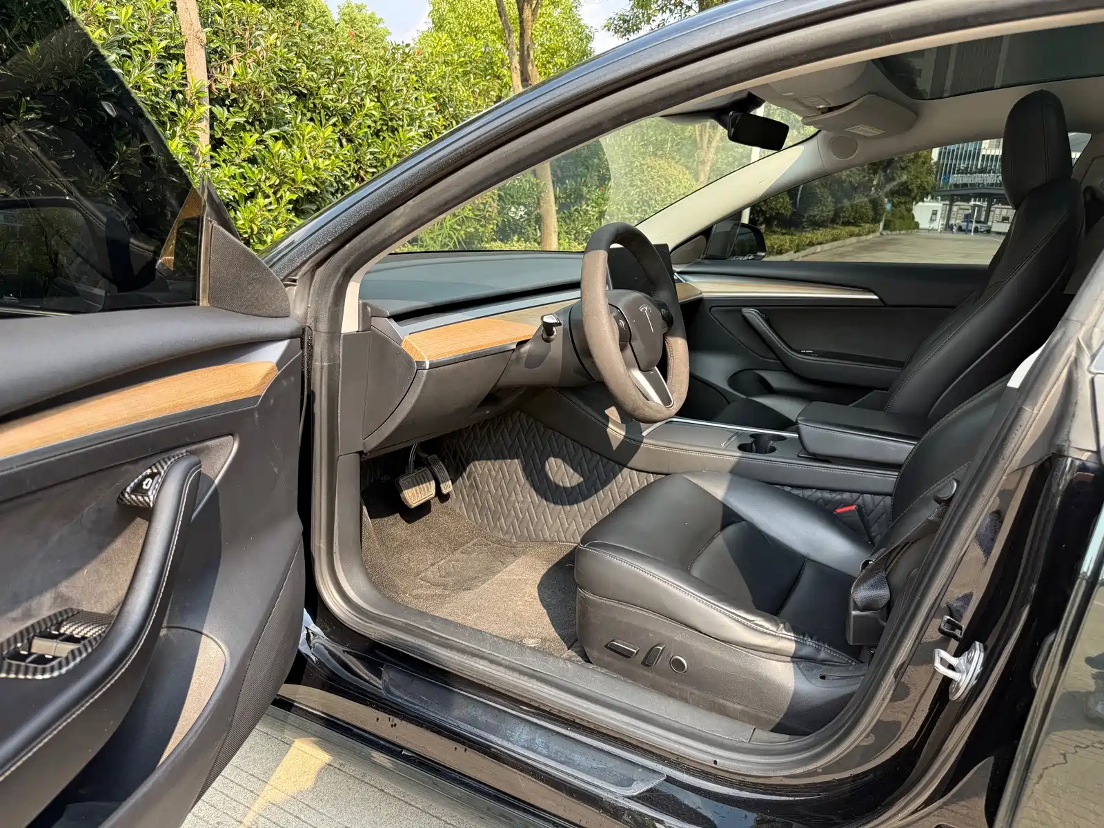 Фото 6 - Tesla Model 3