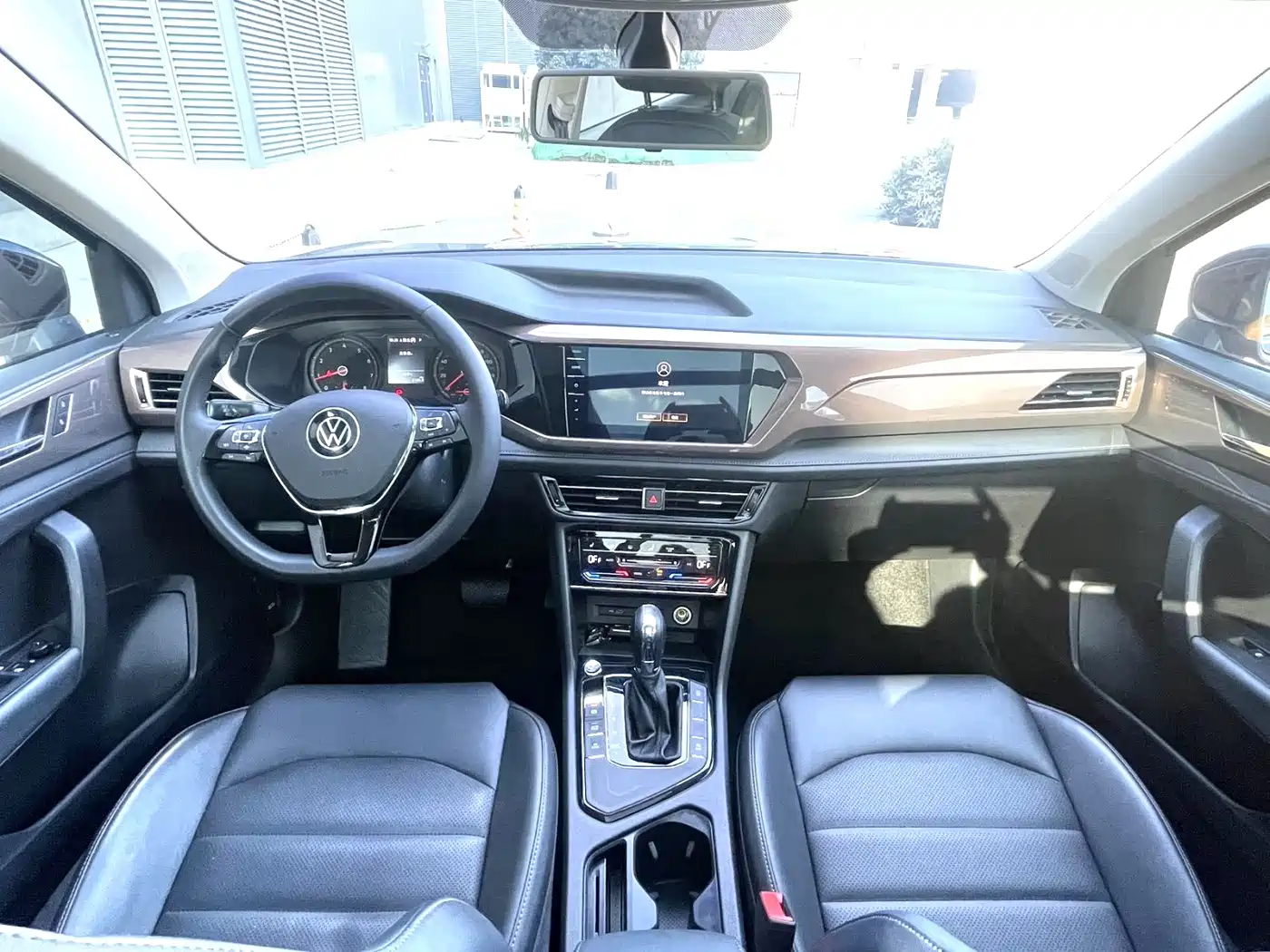 Volkswagen Tharu 2020 Model 280TSI 2WD Luxury Plus China V фото 5
