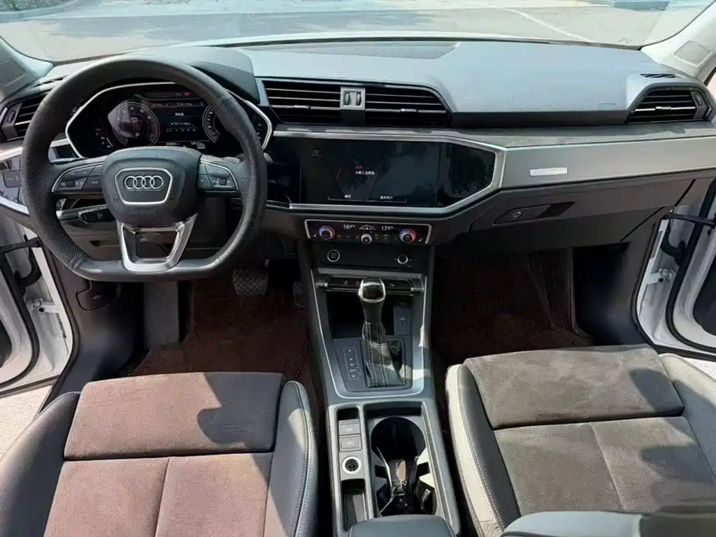Фото 14 - Audi Q3