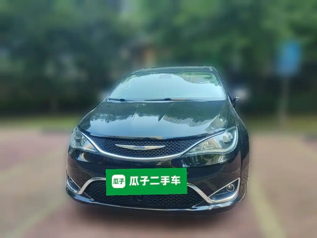 Фото 2 - Chrysler Pacifica