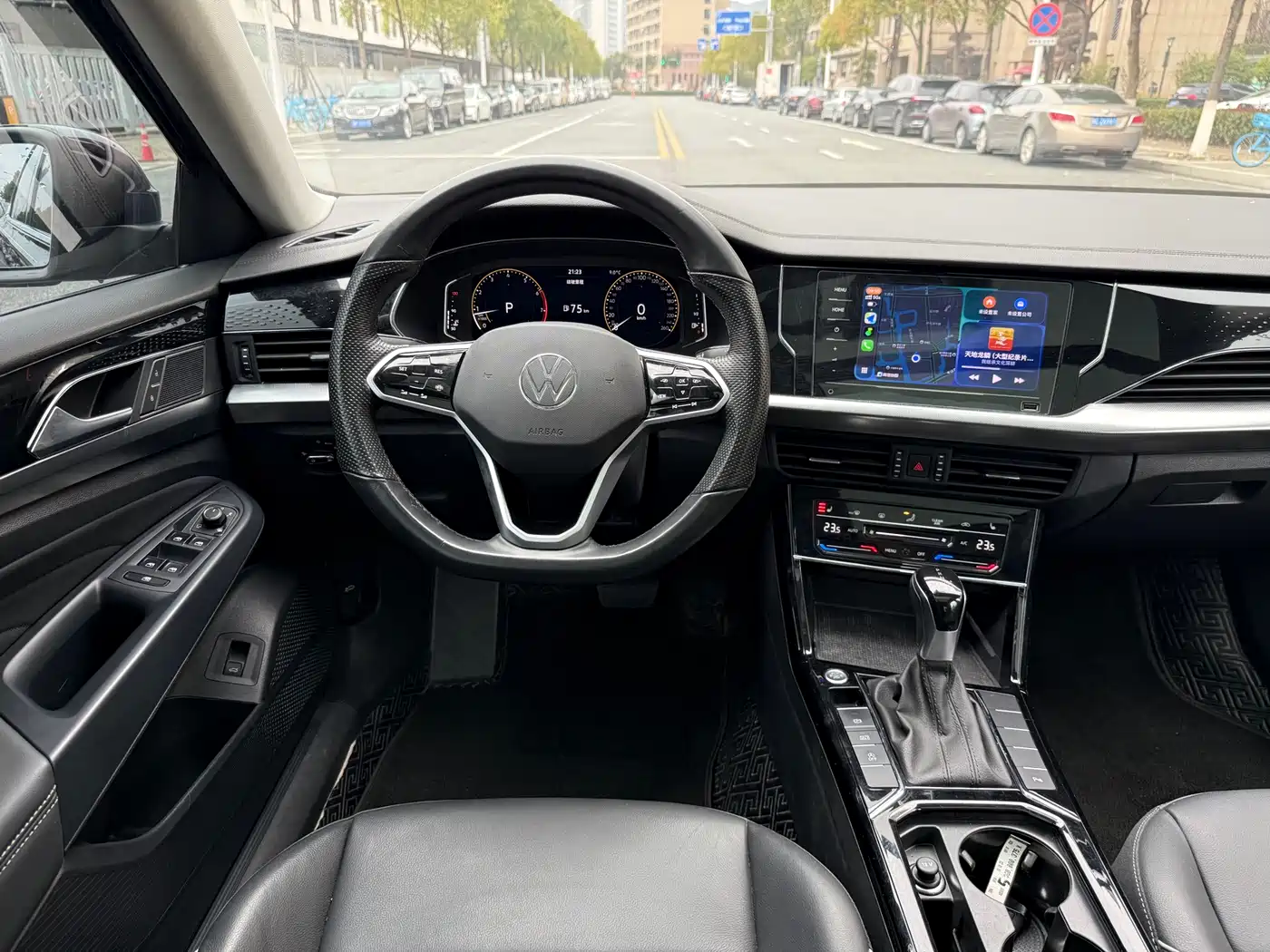 Volkswagen Passat 2023 330TSI Starlight Elite Edition фото 13