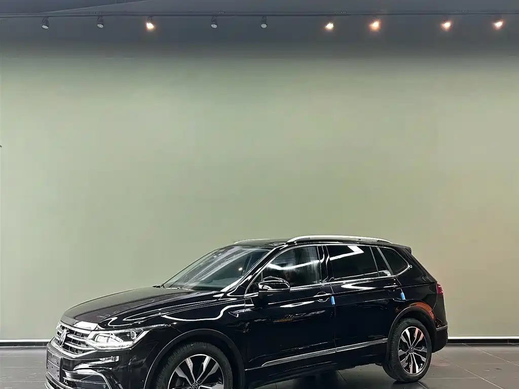 Volkswagen Tiguan L 2022 330TSI Automatic 2WD R-Line Flagship Edition фото 2