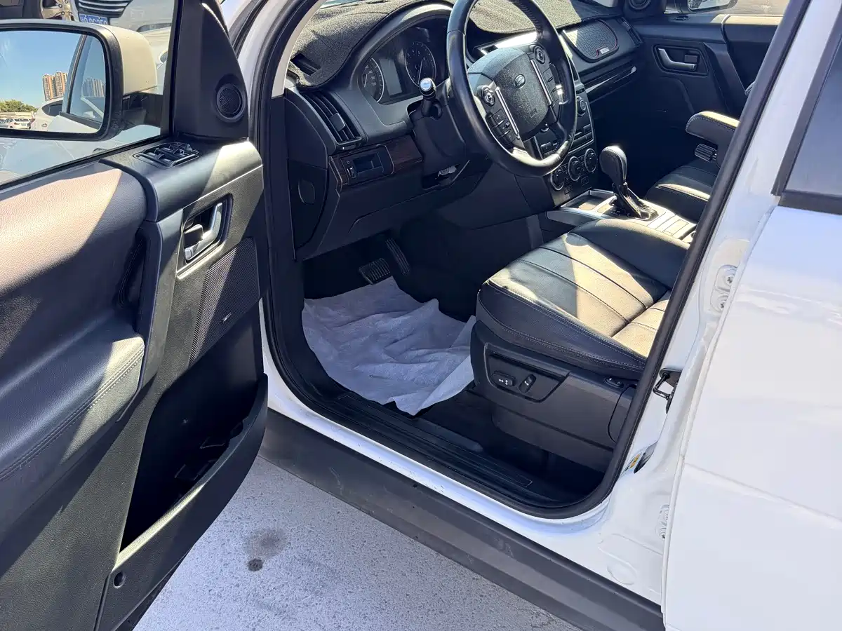 Фото 7 - Land Rover Freelander 2
