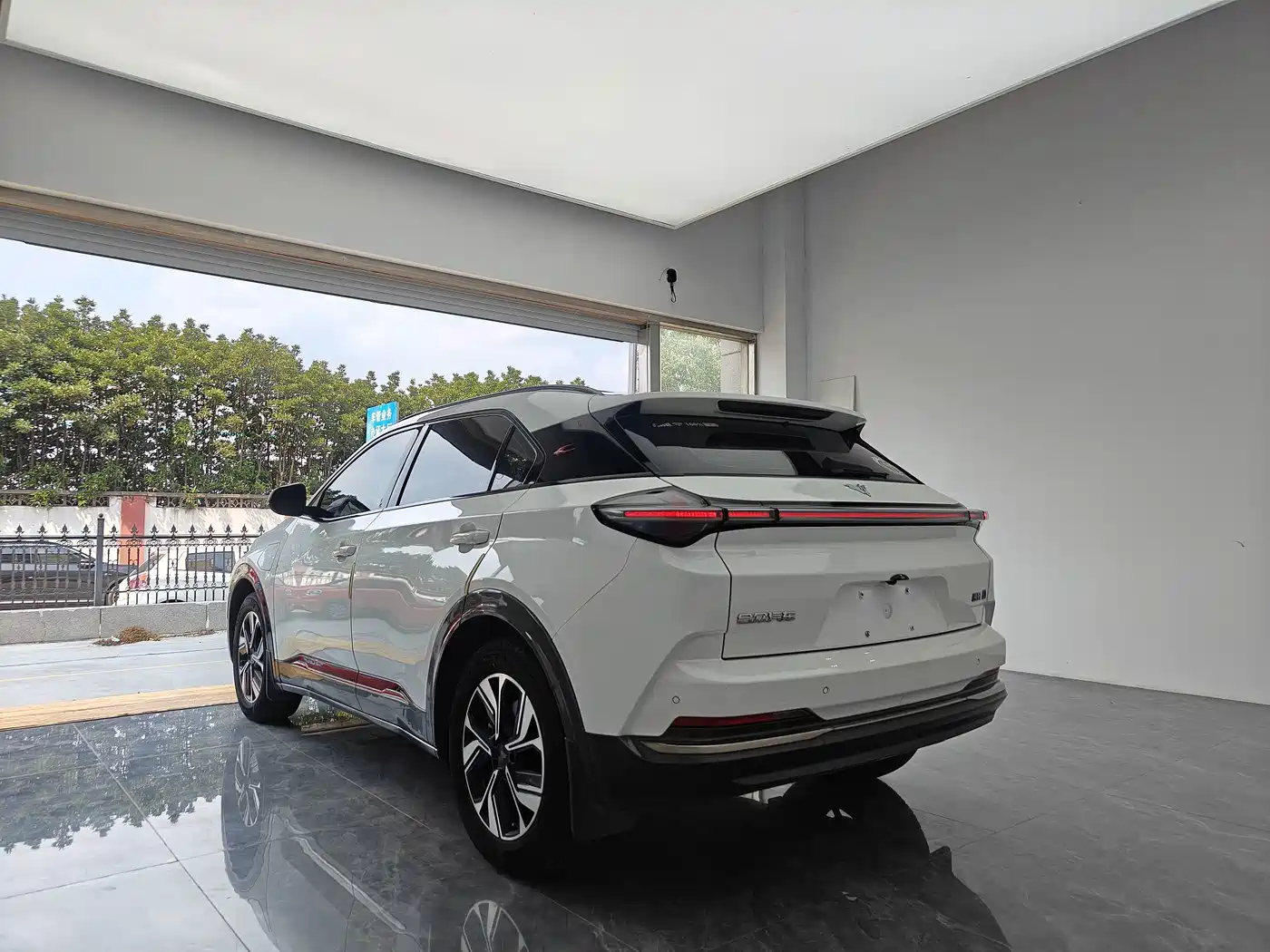 Фото 6 - Nezha Auto Neta U