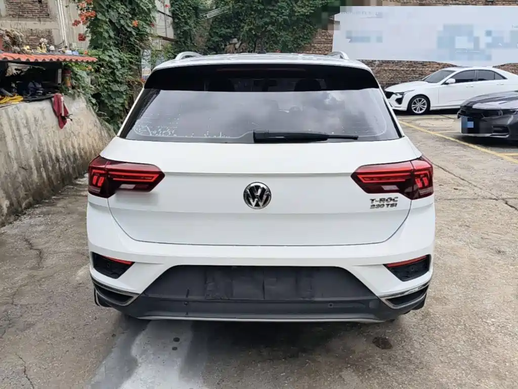 Photo 6 - Volkswagen T-ROC