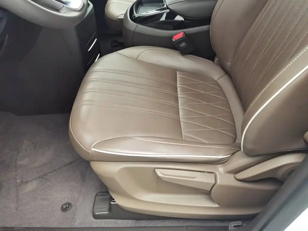 Roewe iMAX8, миниатюра 20