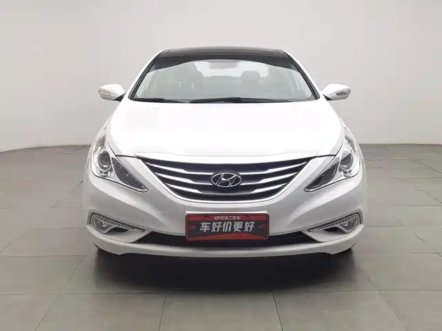 Hyundai Sonata 2013 2.4L Automatic Leading Edition (China IV) — фото 3