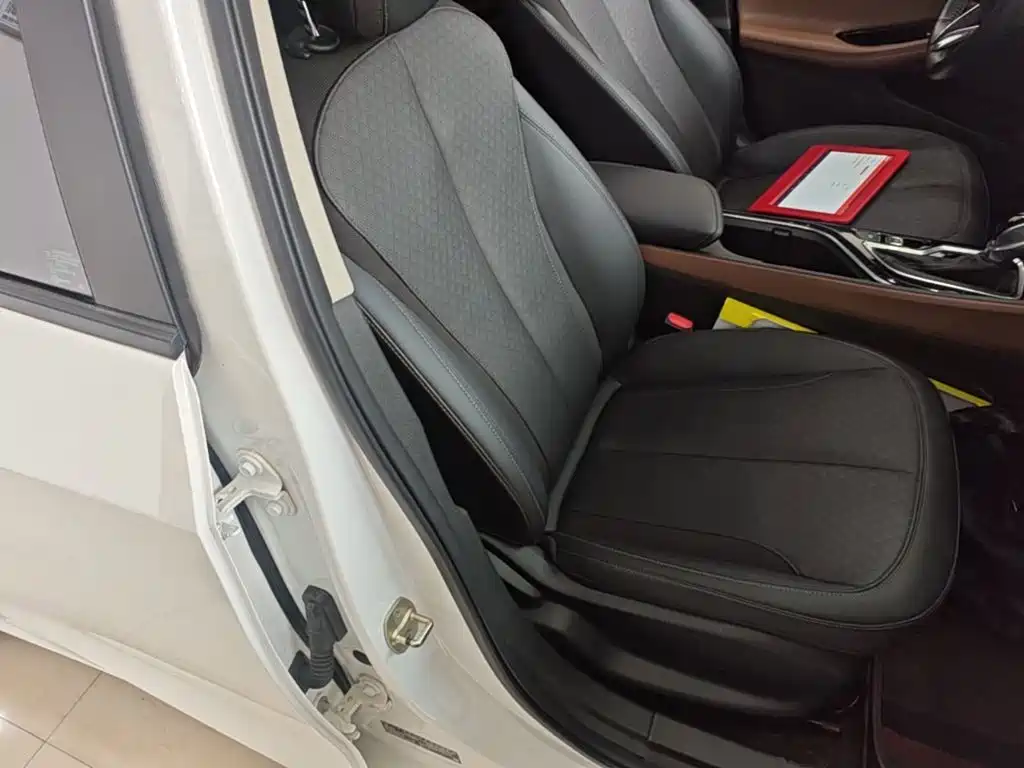 Фото 25 - Buick Verano