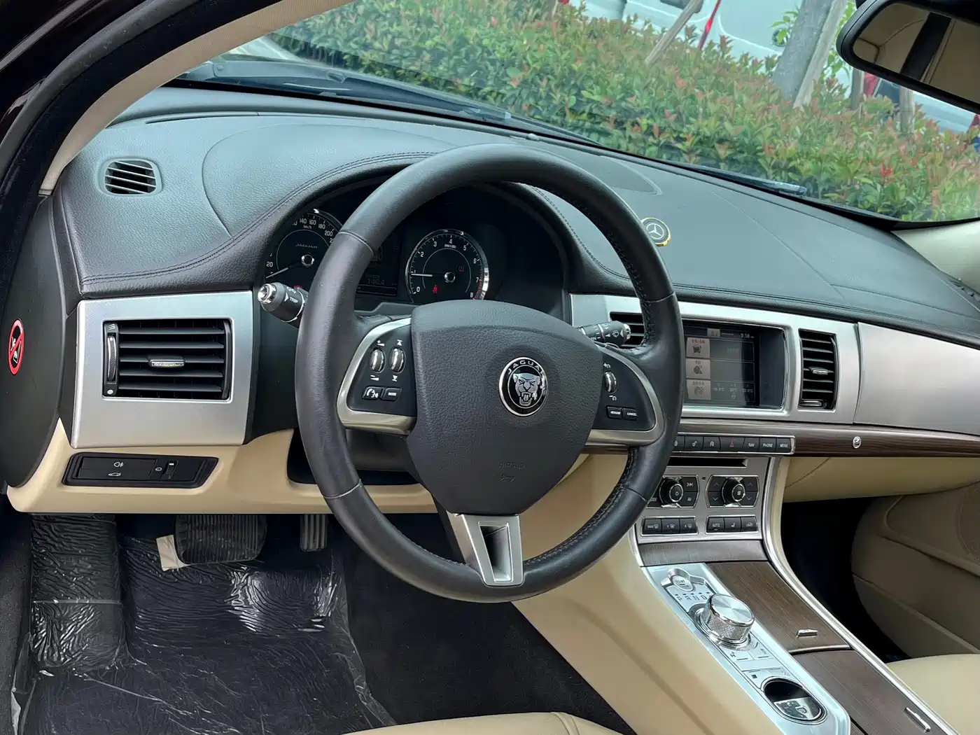 Jaguar XF 2015 2015 XF 2.0T Style Edition