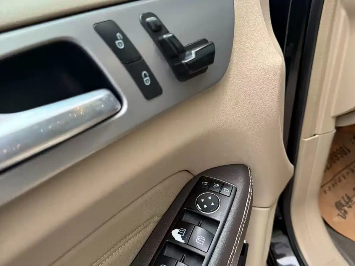 Mercedes-Benz M-Class 2014 ML 320 4MATIC фото 9