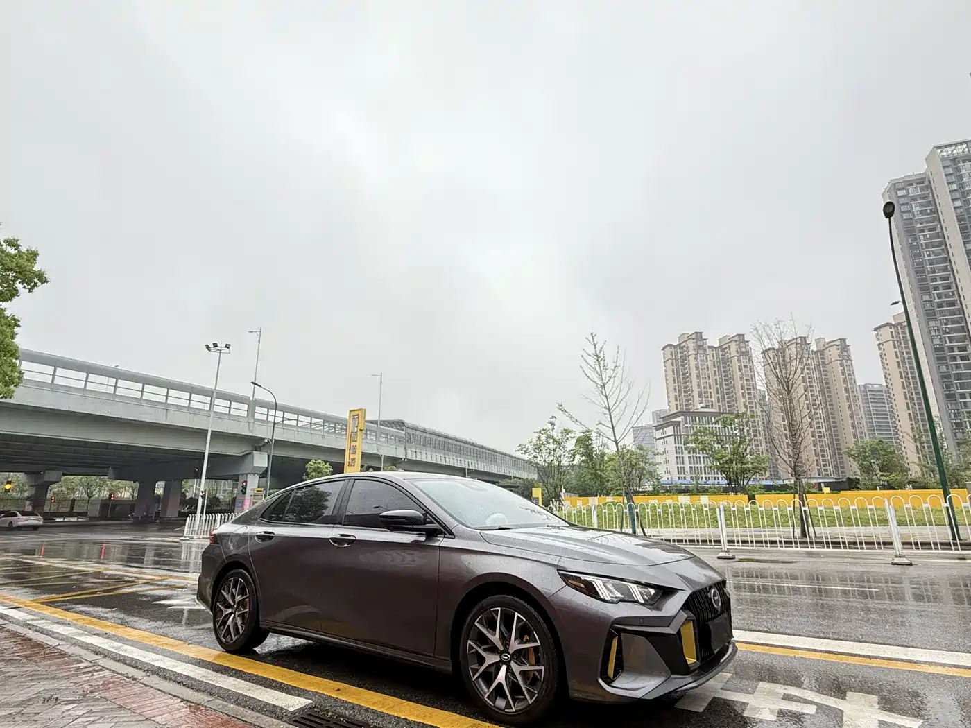 GAC Trumpchi Trumpchi Emkoo 2023 270T DCT J16 Edition фото 3