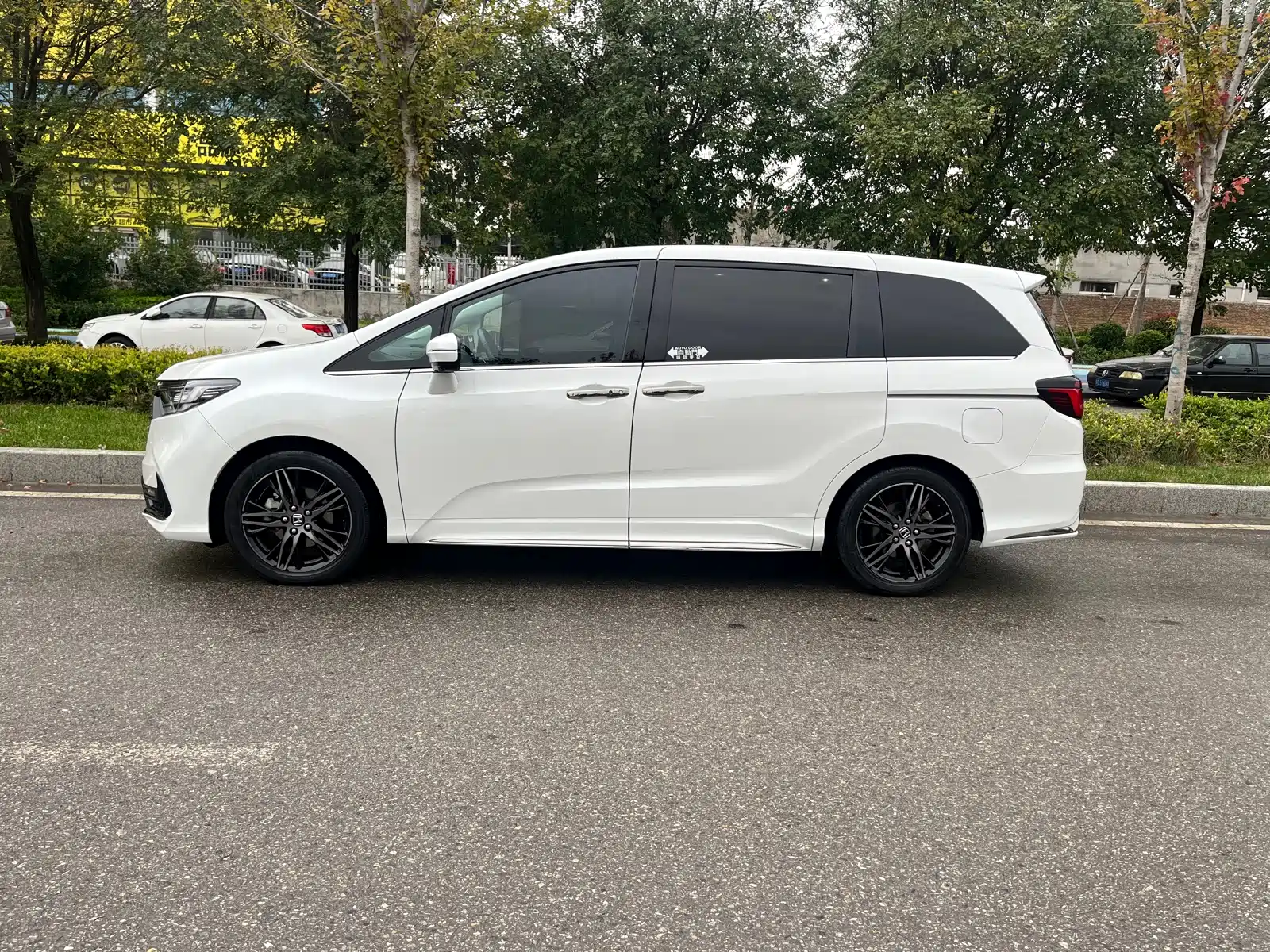 Photo 17 - Honda Odyssey