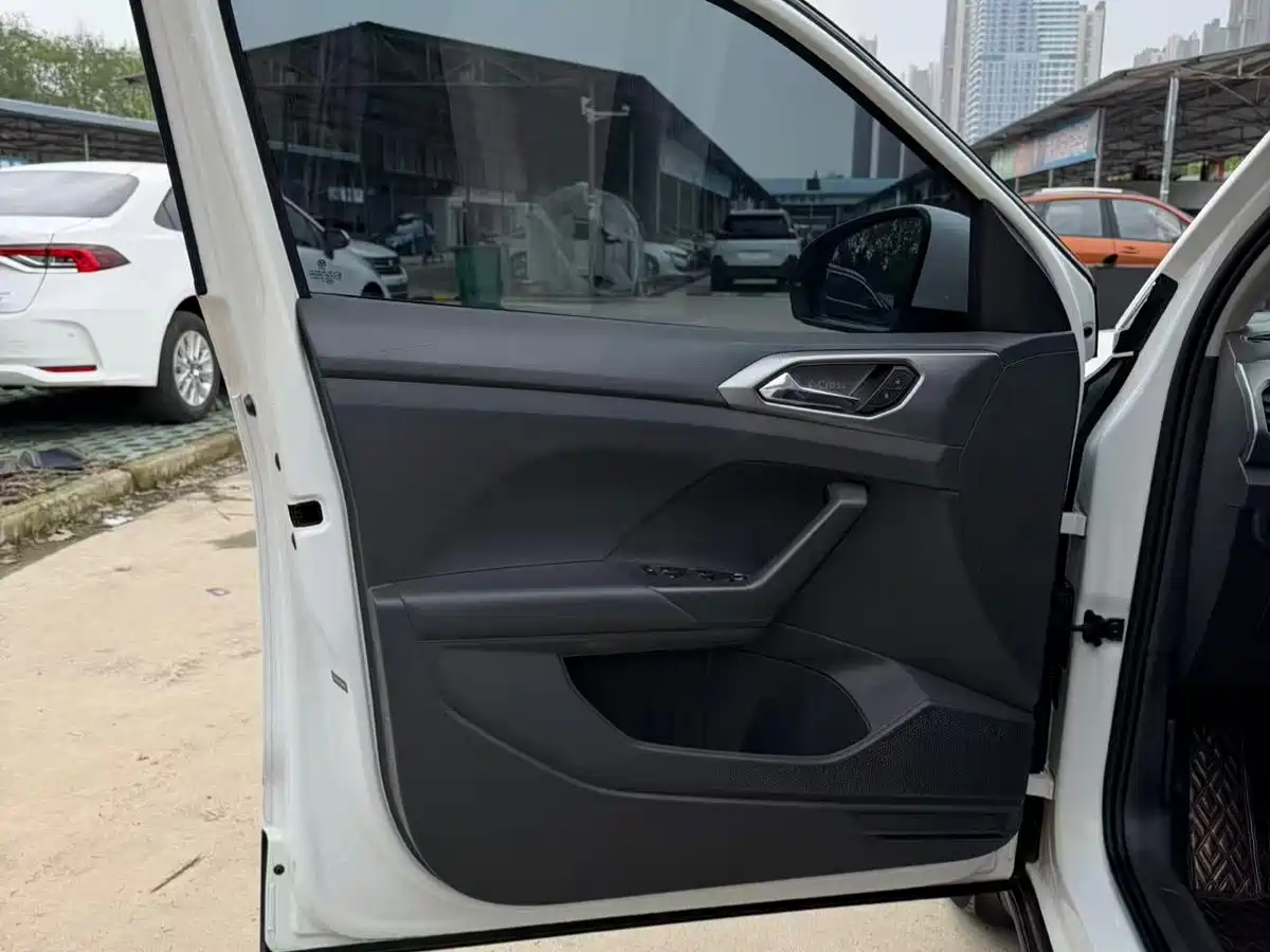 Volkswagen T-Cross 2019 280TSI DSG Luxury Edition фото 4
