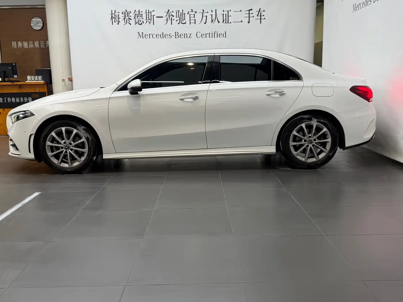 Mercedes-Benz A-Class 2021 A 200 L Sport Sedan Dynamic Type фото 3
