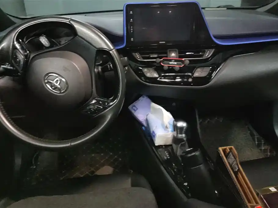 Toyota IZOA 2018 2.0L Sport Edition China VI фото 12
